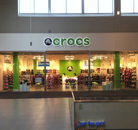 crocs stores in nj.